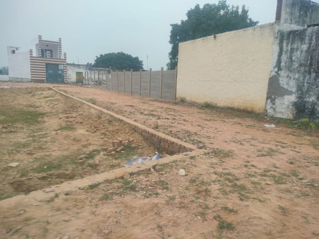 Plot For Sale in Sector 99