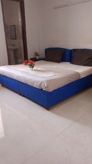 Bedroom in 3 BHK Apartment at Sector 43 – for Rent