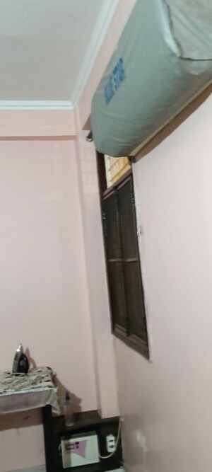 Furnished Amenities in 3 BHK Builder Floor at Swami Vivekanand Enclave, Shalimar Garden – for Sale