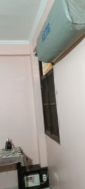 Furnished Amenities in 3 BHK Builder Floor at Swami Vivekanand Enclave, Shalimar Garden – for Sale