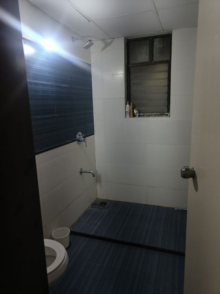 Bathroom, tyagi-windwards 2 Bedroom 895 Sq.Ft. Apartment In Wakad Pune 9977470