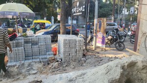  Shop – Exterior View View at Aliganj - for Rent