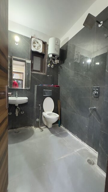 Team Area in 2 BHK Builder Floor at Palm Residency Chhatarpur, Rajpur Khurd Extension – for Rent