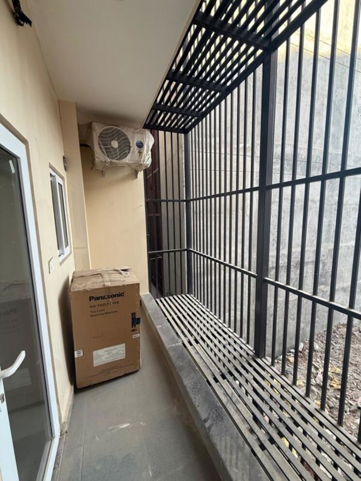 Balcony, sector 38  1100 Sq.Ft. Builder Floor In Sector 38 Gurgaon 9977411