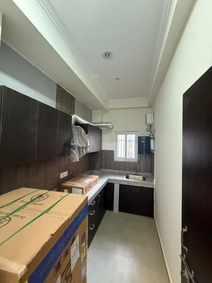 Kitchen, sector 38  1100 Sq.Ft. Builder Floor In Sector 38 Gurgaon 9977411