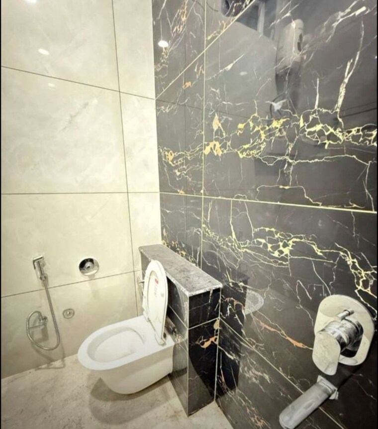 Bathroom, vishesh-khand Commercial Office Space 4000 Sq.Ft. In Gomti Nagar Lucknow 9977554