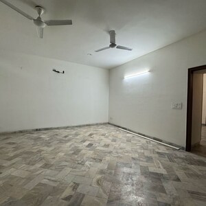 Room in 3 BHK Builder Floor at Sector 9 Panchkula – for Rent