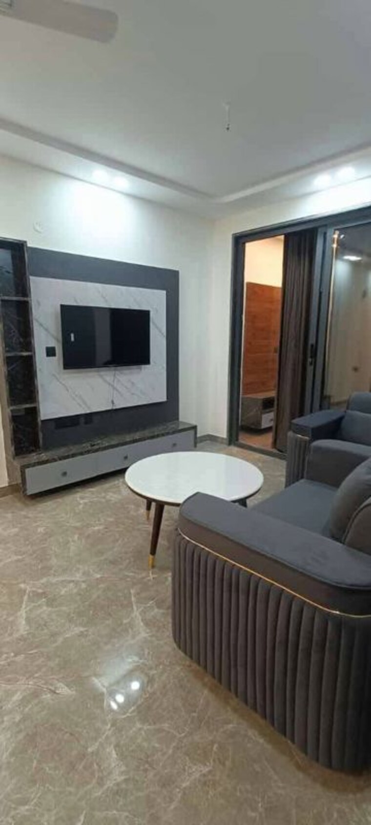 Room, saket 1 Bedroom 600 Sq.Ft. Apartment In Saket Delhi 9977560