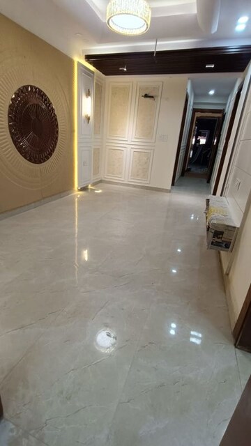 Living Room in 3 BHK Builder Floor at DMD Hometech Awas Yojna, Sector 73 – for Sale