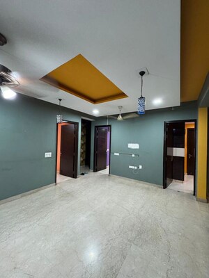 Room in 3 BHK Apartment at SS Aaron Ville, Sector 48 – for Rent