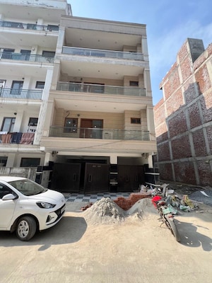 3 BHK Builder Floor For Sale in BPTP District Faridabad, Sector 81