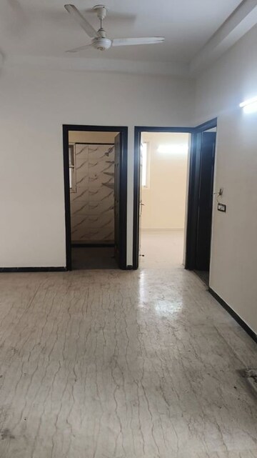 Room in 2 BHK Apartment at Amrapali Heartbeat City, Sector 107 – for Rent