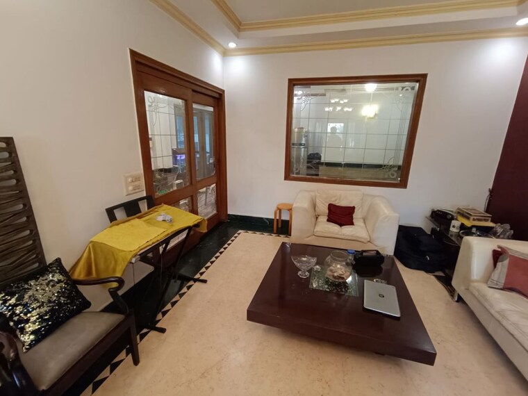 Living Room, green park 6 Bedroom 3600 Sq.Ft. Builder Floor In Green Park Delhi 9977614