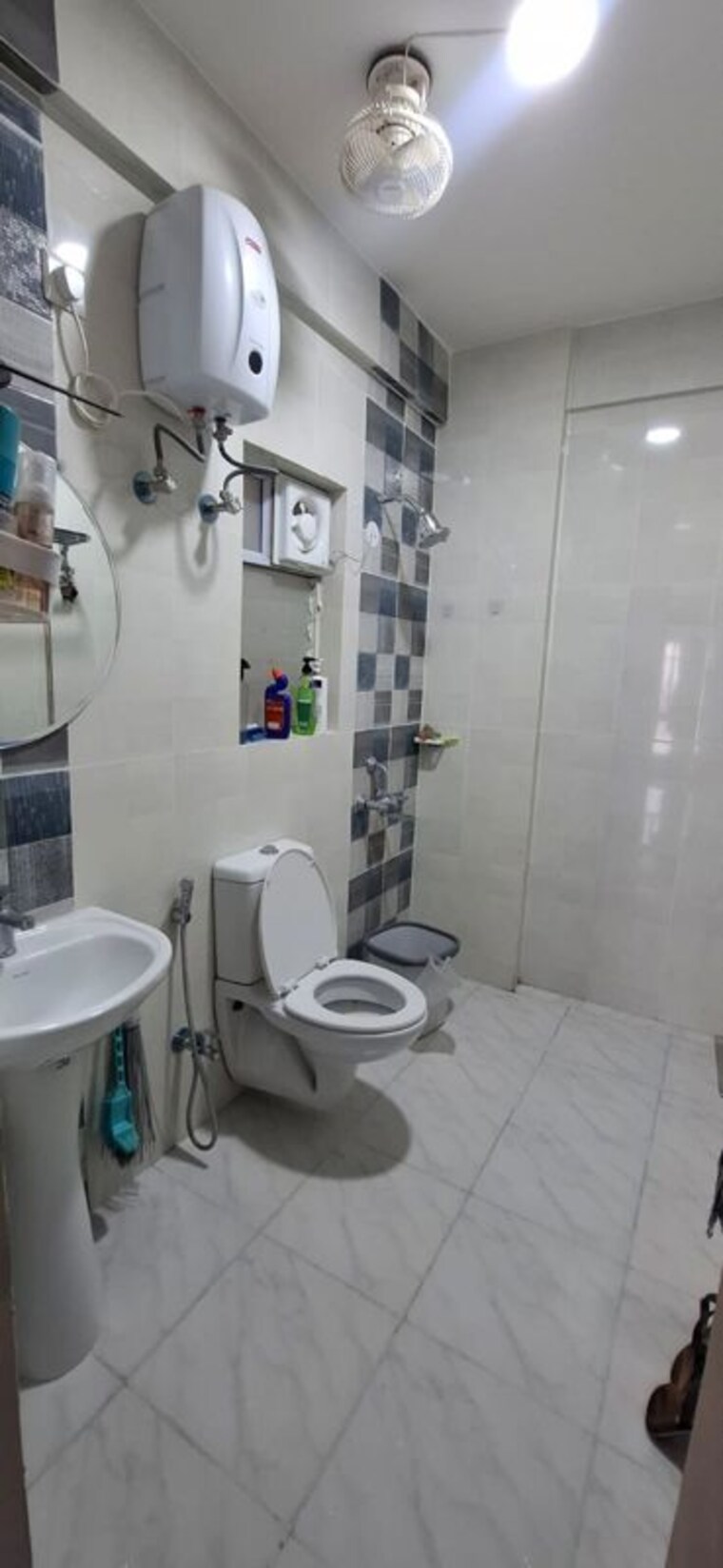 Bathroom, the-banyan-tree-garden 3 Bedroom 1240 Sq.Ft. Apartment In Rajarhat New Town Kolkata 9977591