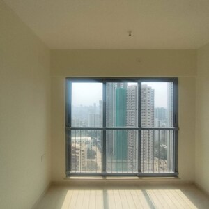 Room in 3 BHK Apartment at Kalpataru Elitus, Mulund West – for Sale