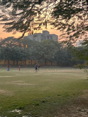 Master Bedroom in 3 BHK Builder Floor at Jadhunath Enclave, Sector 29 – for Sale