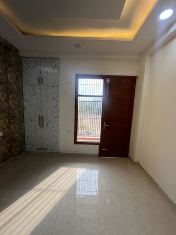 Room in 3 BHK Builder Floor at Jadhunath Enclave, Sector 29 – for Sale