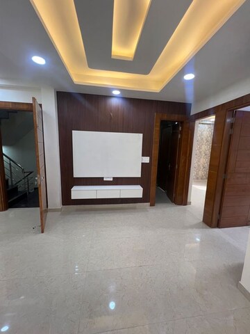 Room in 3 BHK Builder Floor at Jadhunath Enclave, Sector 29 – for Sale