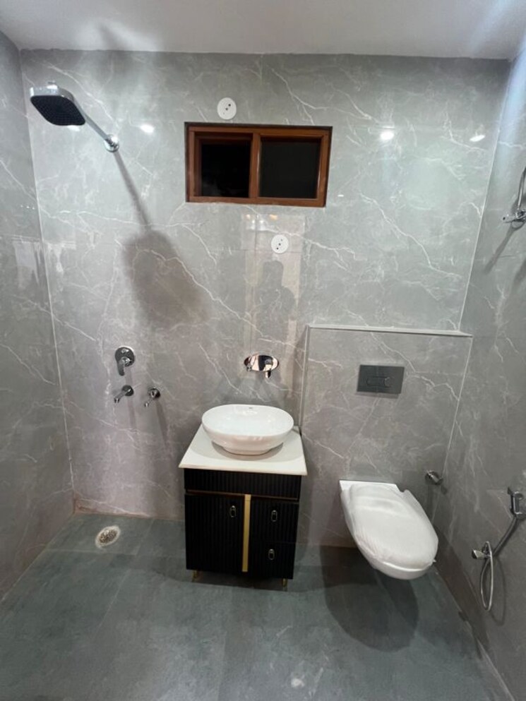Bathroom, jadhunath-enclave 3 Bedroom 1620 Sq.Ft. Builder Floor In Sector 29 Faridabad 9977629