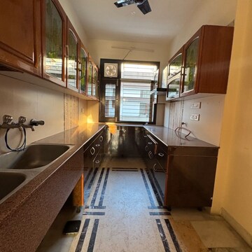 Kitchen in 3 BHK Builder Floor at Sector 16 – for Rent