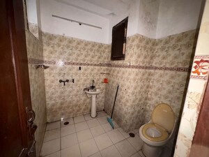 Bathroom in 2 BHK Builder Floor at RWA Apartments Sector 50, Sector 50 – for Rent
