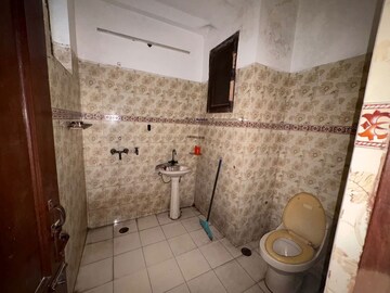 Bathroom in 2 BHK Builder Floor at RWA Apartments Sector 50, Sector 50 – for Rent