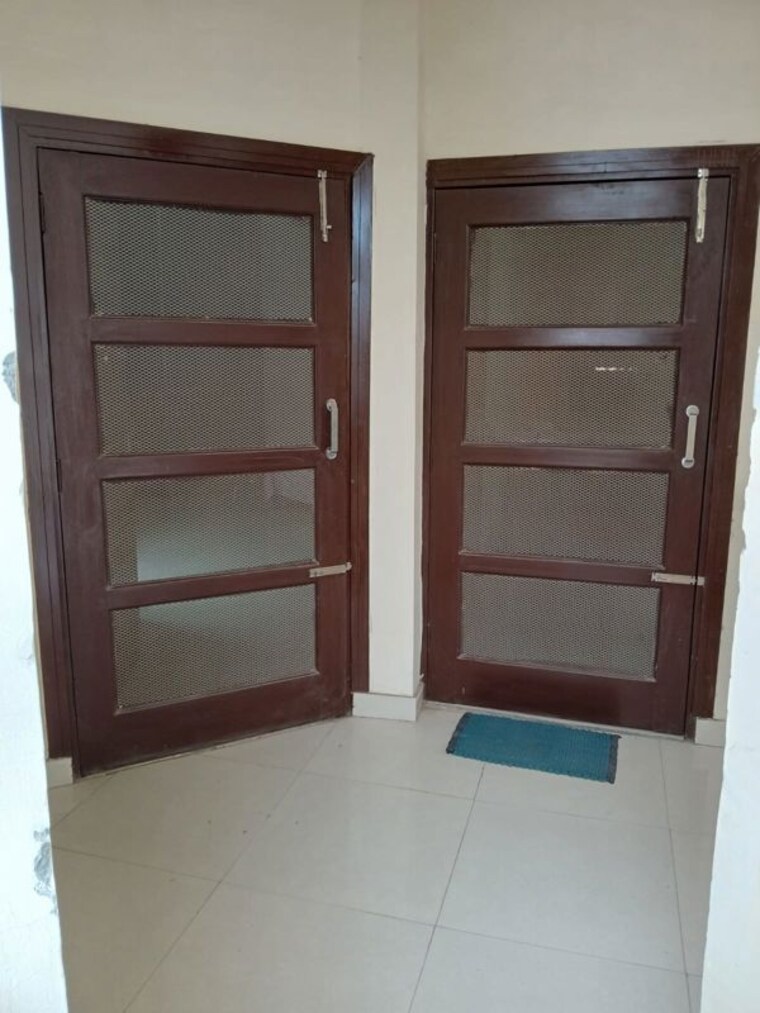 Room, guru-nanak-enclave 1.5 Bedroom 800 Sq.Ft. Builder Floor In Dhakoli Zirakpur 9977739