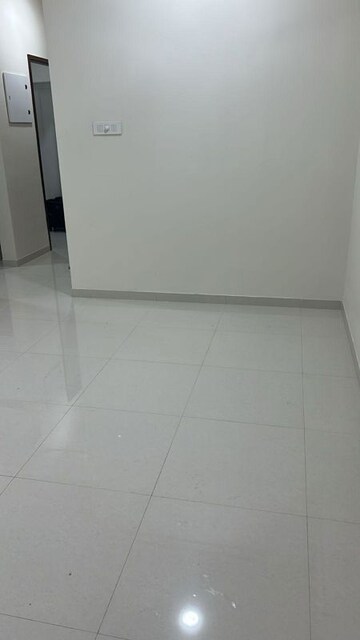 Room in 3 BHK Apartment at Kalpataru Srishti Namaah, Mira Road – for Rent