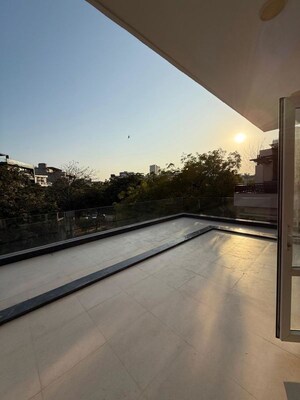 Balcony in 3 BHK Independent House at DLF City Gurgaon, Sector 27 – for Rent