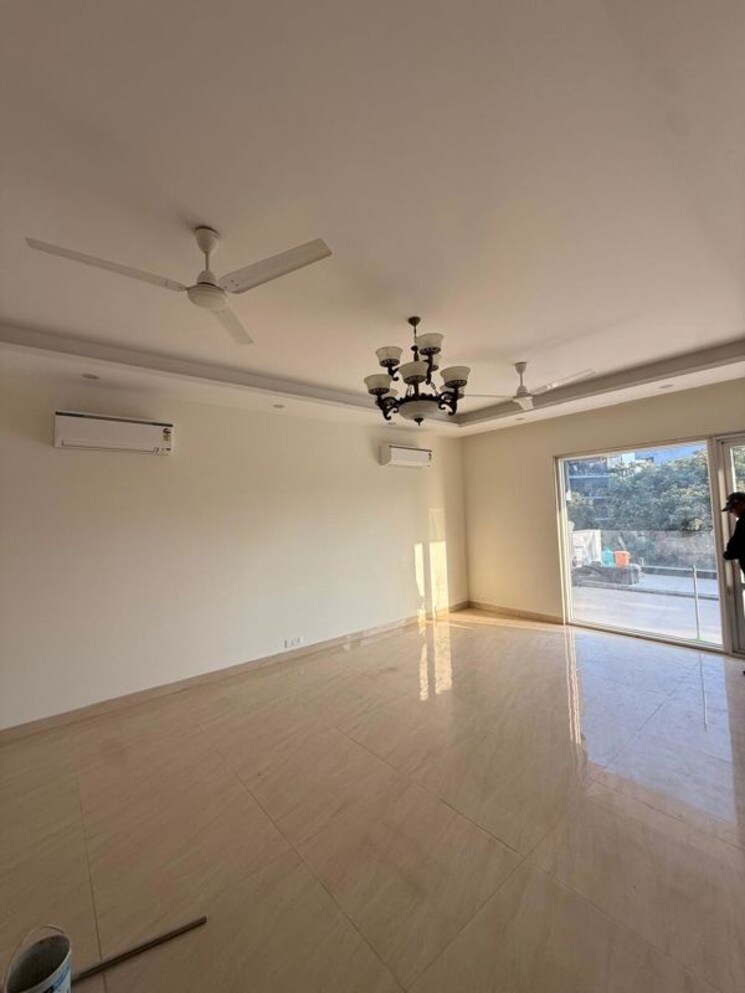 Room, dlf-city-gurgaon 3 Bedroom 1900 Sq.Ft. Independent House In Sector 27 Gurgaon 9977761