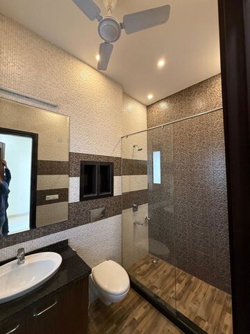 Kitchen in 3 BHK Independent House at DLF City Gurgaon, Sector 27 – for Rent