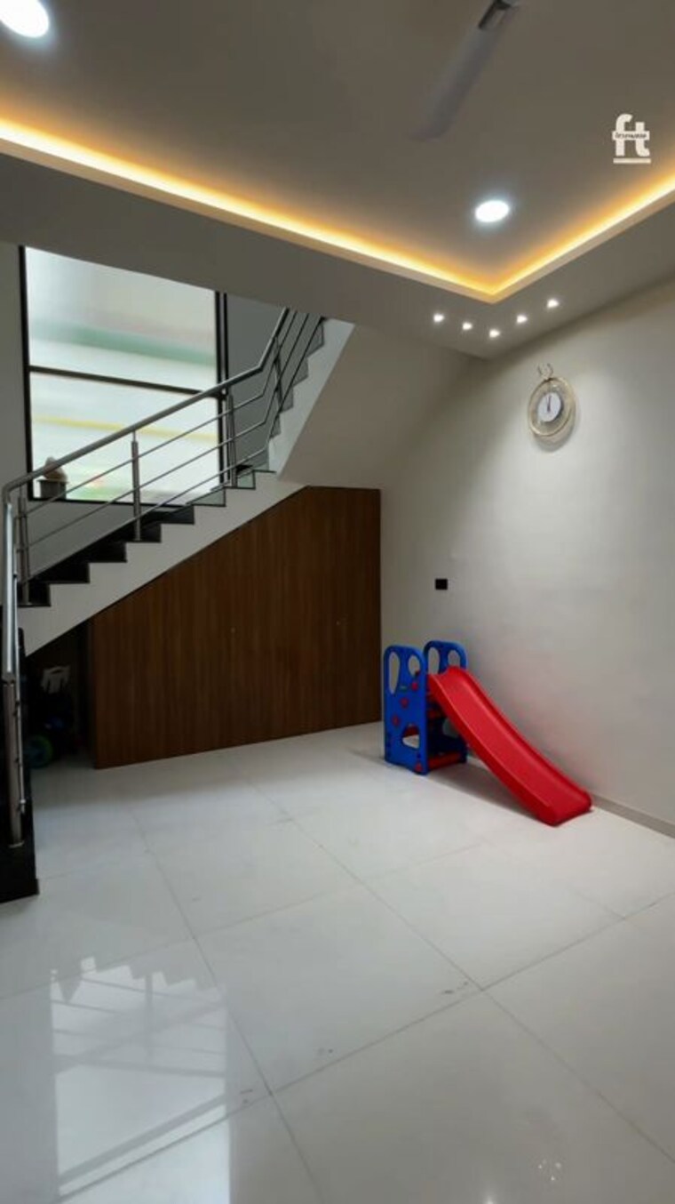 Room, alwal 5 Bedroom 4100 Sq.Yd. Villa In Alwal Hyderabad 9977903