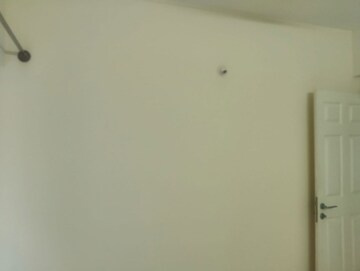 Room in 2.5 BHK Apartment at Casagrand Lorenza, Kogilu – for Rent