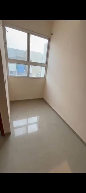Room in 1 BHK Apartment at Adani Aangan, Sector 89a – for Rent