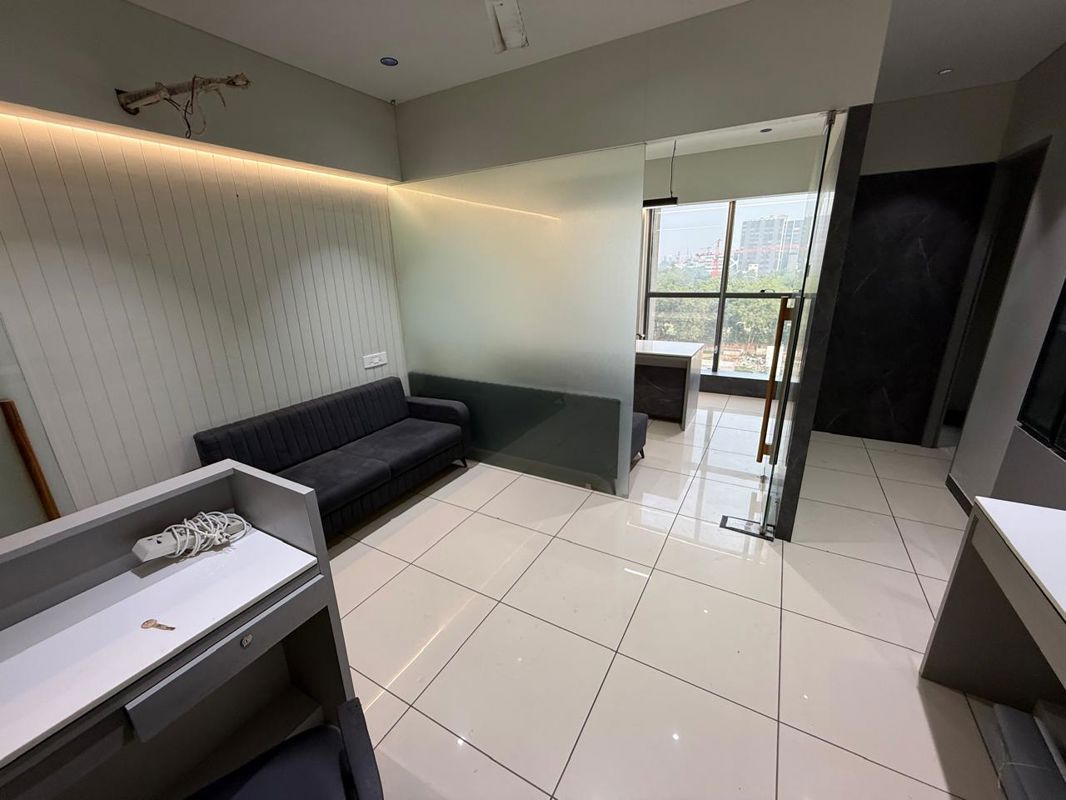 Office Space For Rent in Bodakdev
