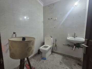 Bathroom in 1 BHK Builder Floor at Palm Residency Chhatarpur, Chattarpur – for Rent