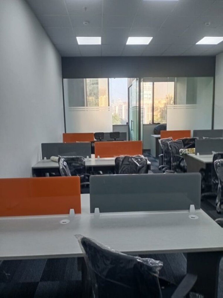 Team Area, matoshree-quantum-tower Commercial Office Space 855 Sq.Ft. In Malad West Mumbai 9978295