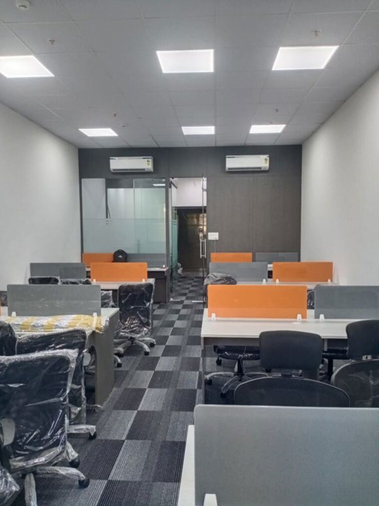 Team Area, matoshree-quantum-tower Commercial Office Space 855 Sq.Ft. In Malad West Mumbai 9978295