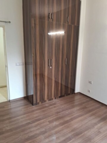 Room in 4 BHK Apartment at BPTP Park Prime, Sector 66 – for Rent