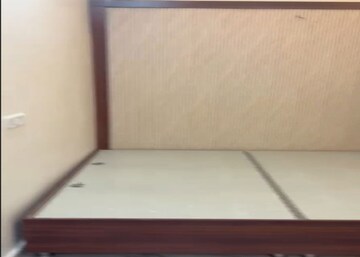 Room in 3 BHK Apartment at Indira Park – for Sale