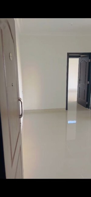 Room in 2 BHK Apartment at Raheja Interface Heights, Malad West – for Rent