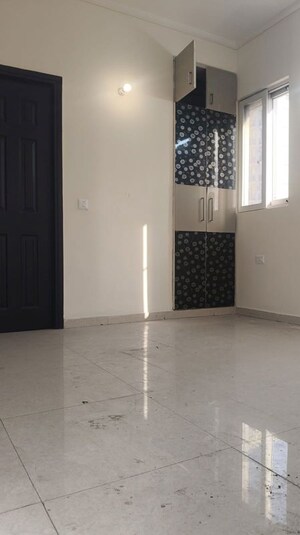 Room in 2 BHK Apartment at Amrapali Heartbeat City, Sector 107 – for Sale