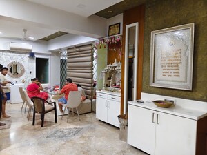 Parking in 3 BHK Apartment at Neev Ivory Tower, Dadar West – for Rent