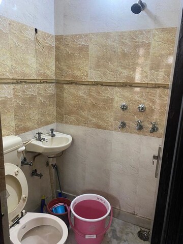 Bathroom in 2 BHK Builder Floor at Rohini Sector 25 – for Rent