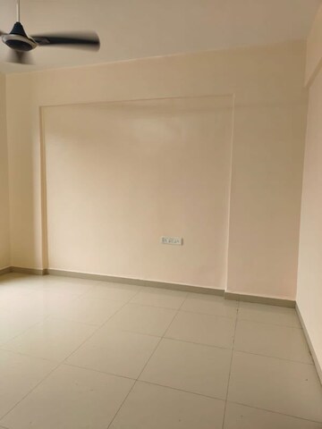 Room in 1 BHK Apartment at Gemini Grand Bay, Manjari – for Sale