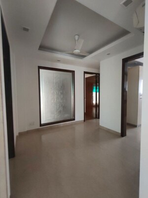 Room in 4 BHK Builder Floor at Defence Colony – for Rent