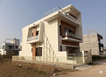 4 BHK Independent House For Sale in Sunny Enclave