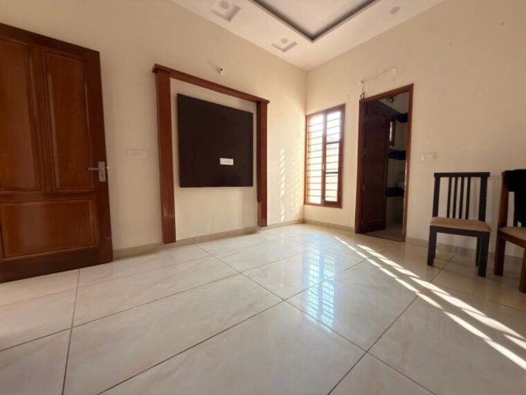 Room, sunny enclave 4 Bedroom 133 Sq.Yd. Independent House In Sunny Enclave Mohali 9978822