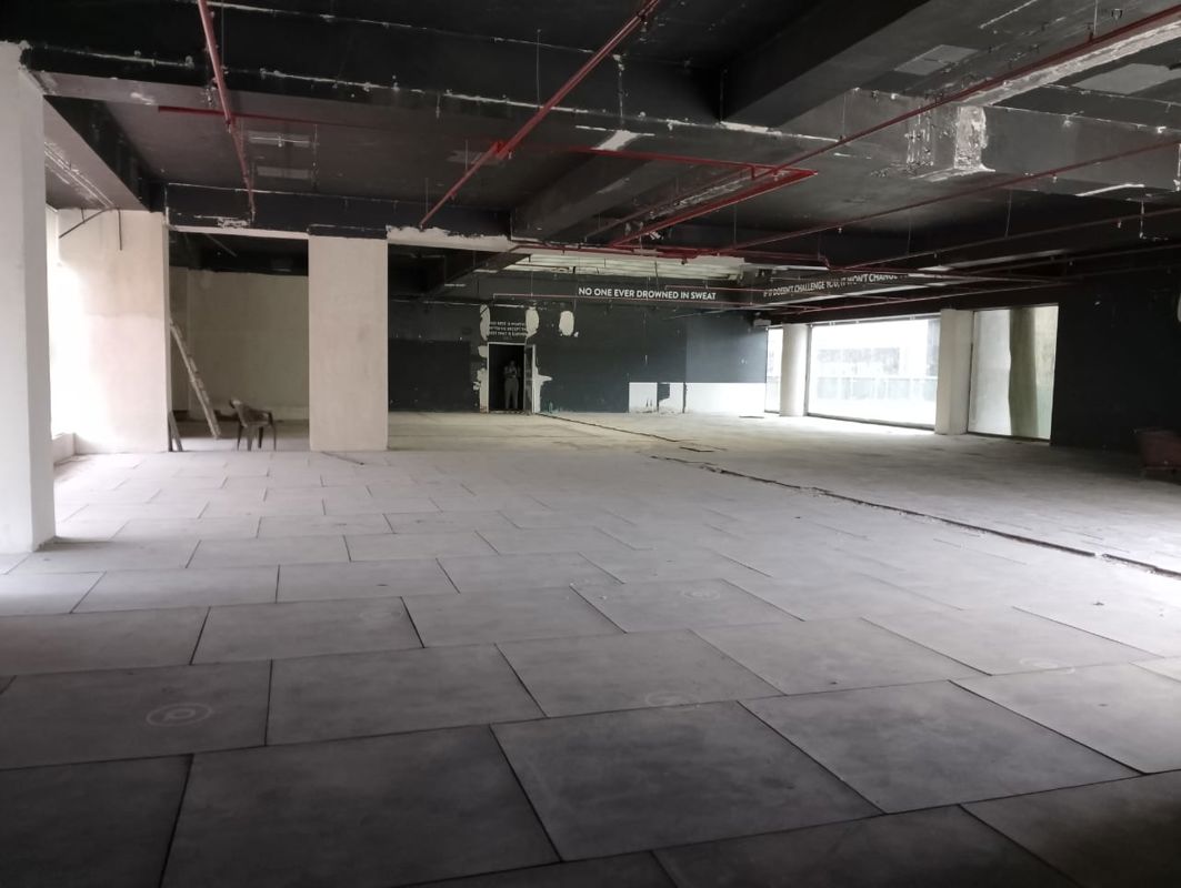 Office Space For Rent in Crystal Point Mall
