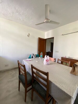 Bedroom in 2 BHK Apartment at Kailash Colony – for Rent